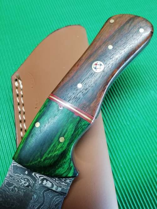 HANDMADE DAMASCUS STEEL HUNTING KNIFE !!!