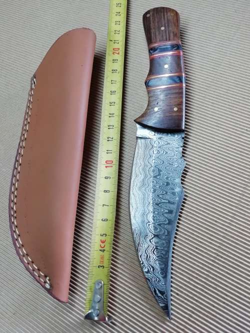 HANDMADE DAMASCUS STEEL HUNTING KNIFE !!!