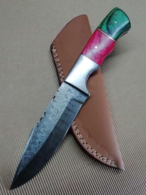 HANDMADE DAMASCUS STEEL HUNTING KNIFE !!!