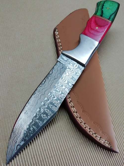 HANDMADE DAMASCUS STEEL HUNTING KNIFE !!!