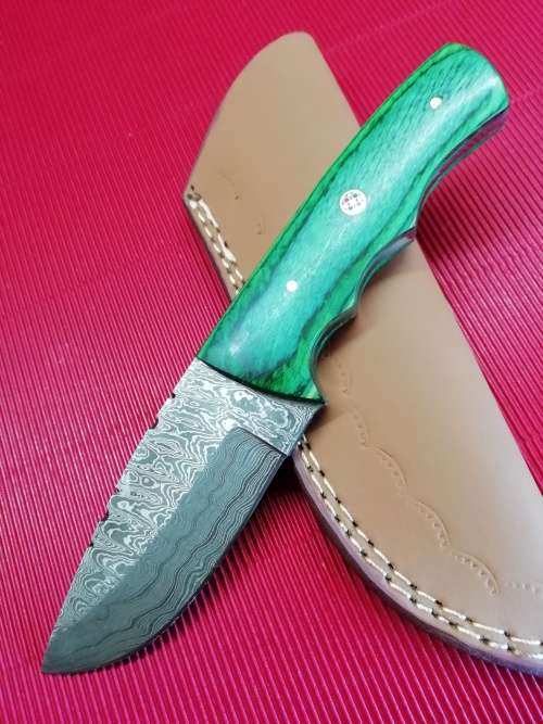 HANDMADE DAMASCUS STEEL HUNTING KNIFE !!!