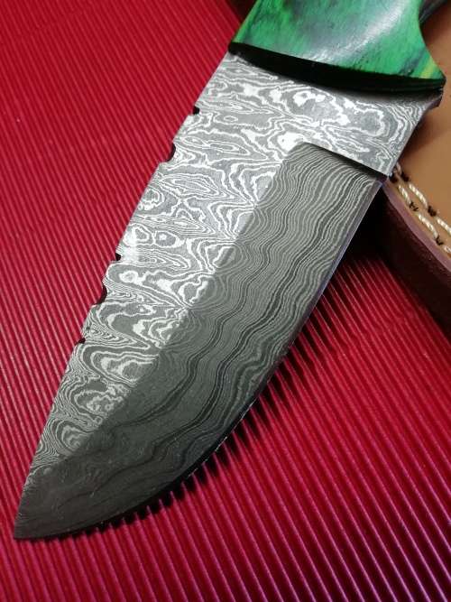 HANDMADE DAMASCUS STEEL HUNTING KNIFE !!!