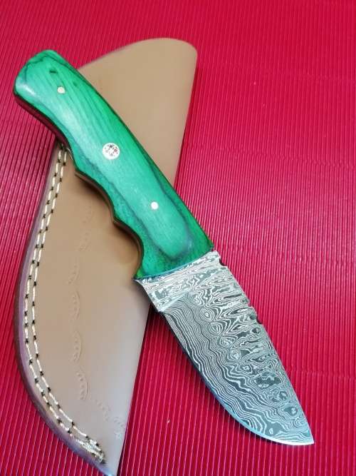 HANDMADE DAMASCUS STEEL HUNTING KNIFE !!!