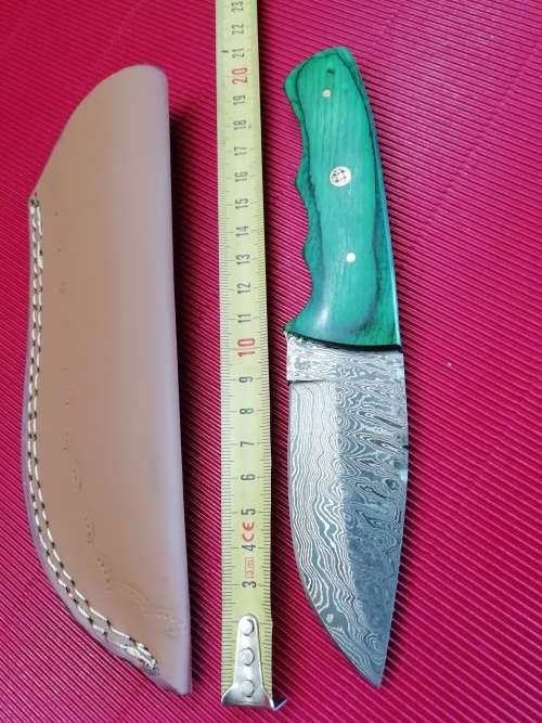 HANDMADE DAMASCUS STEEL HUNTING KNIFE !!!