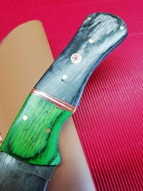 HANDMADE DAMASCUS STEEL HUNTING KNIFE !!!