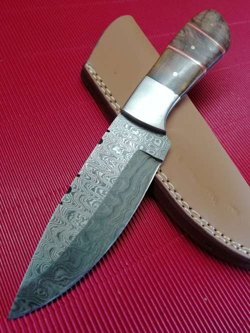 HANDMADE DAMASCUS STEEL HUNTING KNIFE !!!