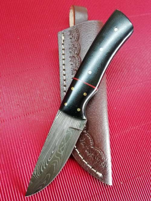 HANDMADE DAMASCUS STEEL HUNTING KNIFE !!!