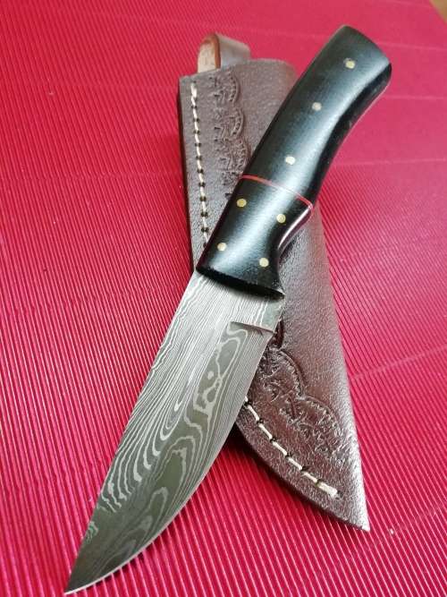 HANDMADE DAMASCUS STEEL HUNTING KNIFE !!!