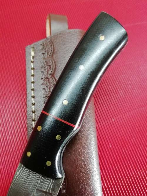 HANDMADE DAMASCUS STEEL HUNTING KNIFE !!!