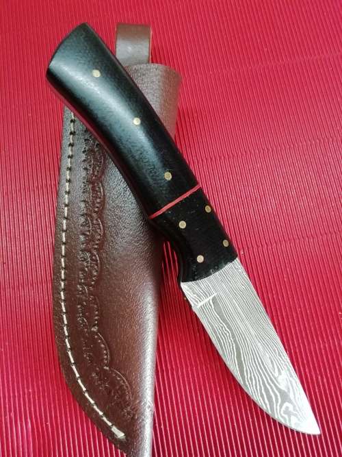 HANDMADE DAMASCUS STEEL HUNTING KNIFE !!!