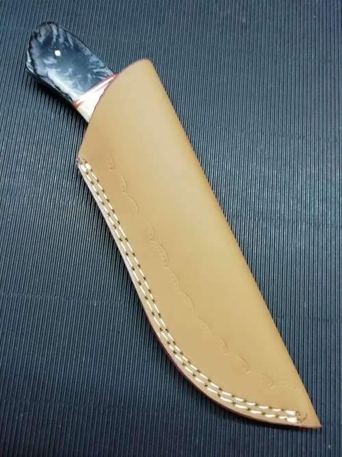 HANDMADE DAMASCUS STEEL HUNTING KNIFE !!!