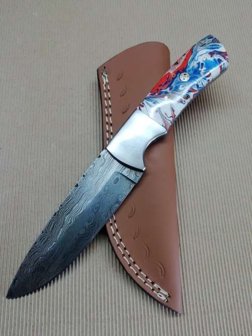HANDMADE DAMASCUS STEEL HUNTING KNIFE !!!