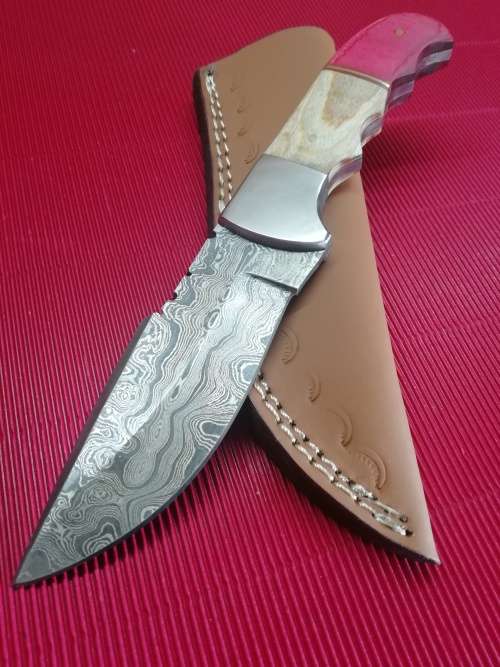DAMASCUS STEEL HUNTING KNIFE !!!