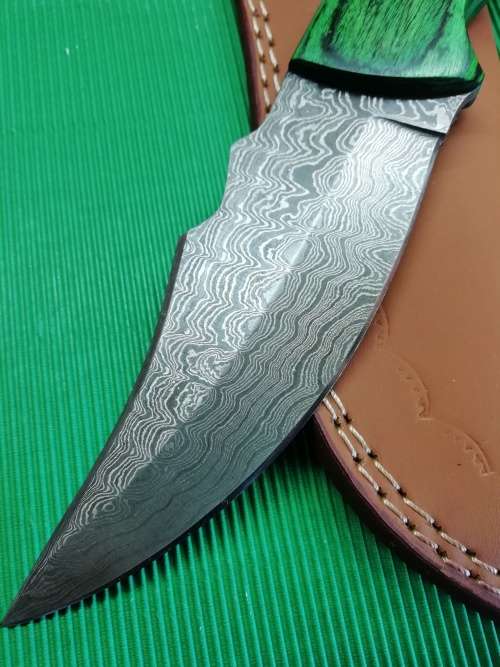 HANDMADE DAMASCUS STEEL HUNTING KNIFE !!!