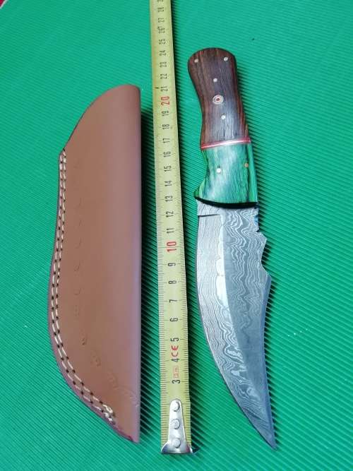 HANDMADE DAMASCUS STEEL HUNTING KNIFE !!!