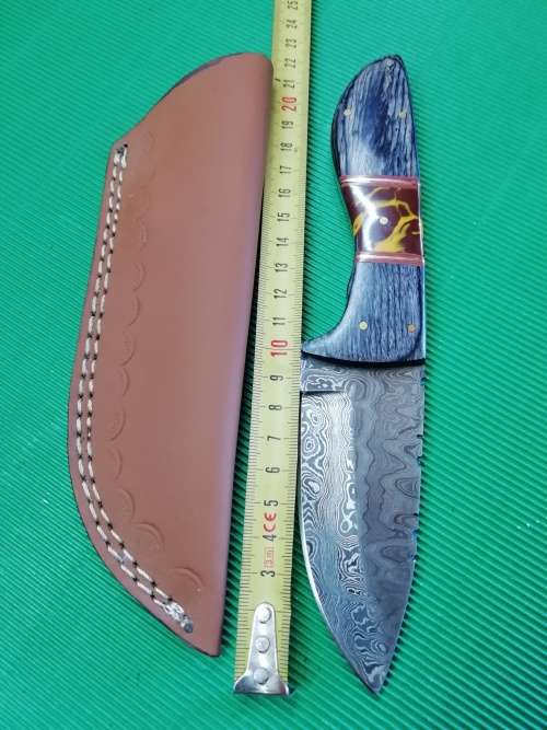 HANDMADE DAMASCUS STEEL HUNTING KNIFE !!!