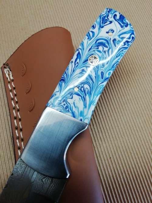 HANDMADE DAMASCUS STEEL HUNTING KNIFE !!!