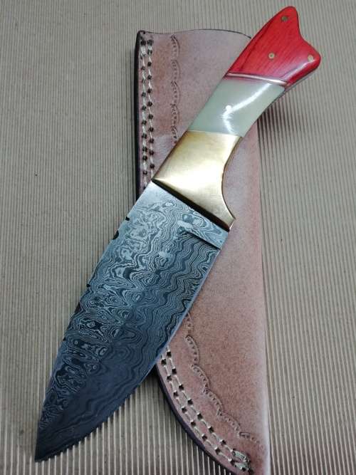 HANDMADE DAMASCUS STEEL HUNTING KNIFE !!!