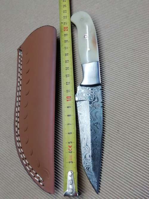 HANDMADE DAMASCUS STEEL HUNTING KNIFE !!!