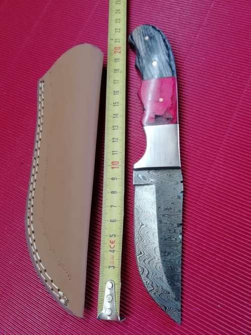 HANDMADE DAMASCUS STEEL HUNTING KNIFE !!!