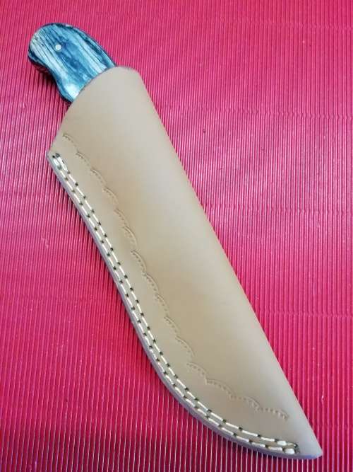 HANDMADE DAMASCUS STEEL HUNTING KNIFE !!!