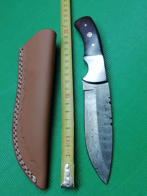 HANDMADE DAMASCUS STEEL HUNTING KNIFE !!!