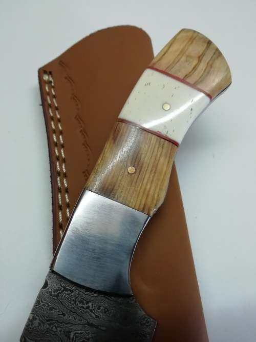 HANDMADE DAMASCUS STEEL HUNTING KNIFE !!!