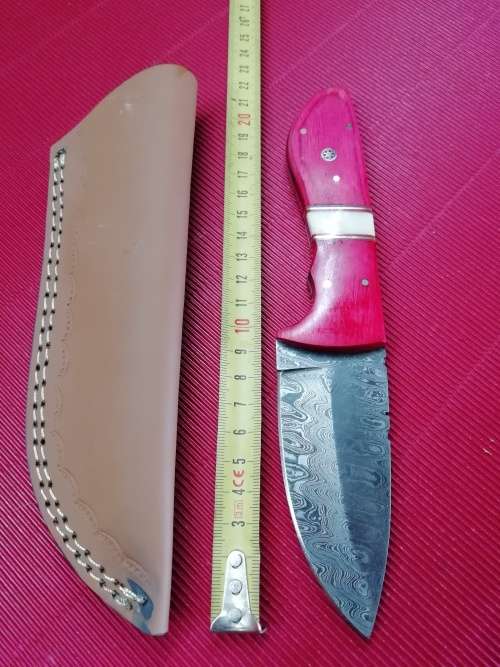 HANDMADE DAMASCUS STEEL HUNTING KNIFE !!!