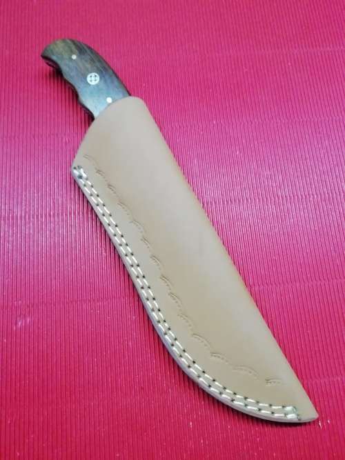 HANDMADE DAMASCUS STEEL HUNTING KNIFE !!!