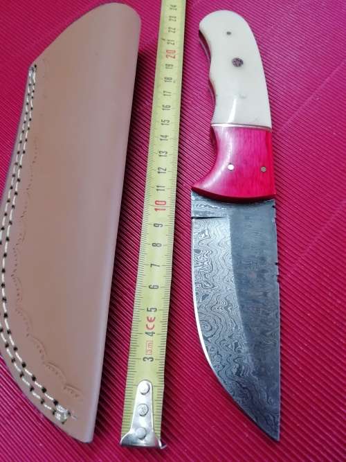 HANDMADE DAMASCUS STEEL HUNTING KNIFE !!!