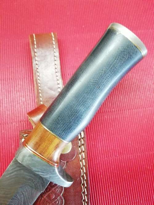 HANDMADE DAMASCUS STEEL HUNTING KNIFE !!!