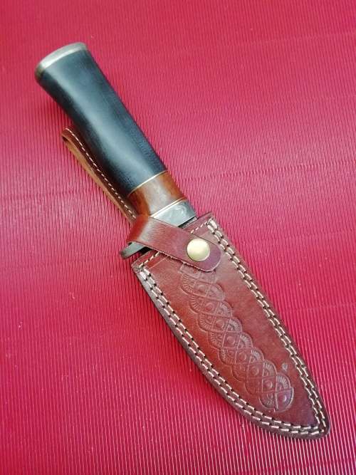 HANDMADE DAMASCUS STEEL HUNTING KNIFE !!!