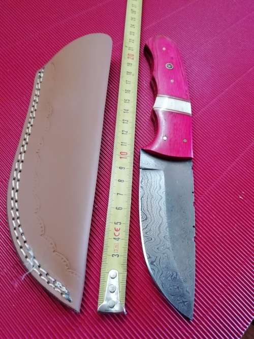 HANDMADE DAMASCUS STEEL HUNTING KNIFE !!!