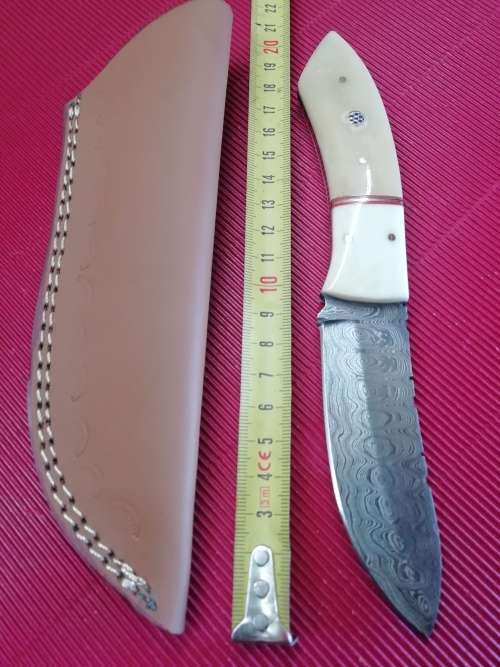 HANDMADE DAMASCUS STEEL HUNTING KNIFE !!!