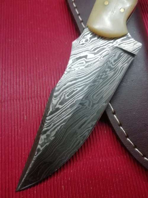 HANDMADE DAMASCUS STEEL HUNTING KNIFE !!!