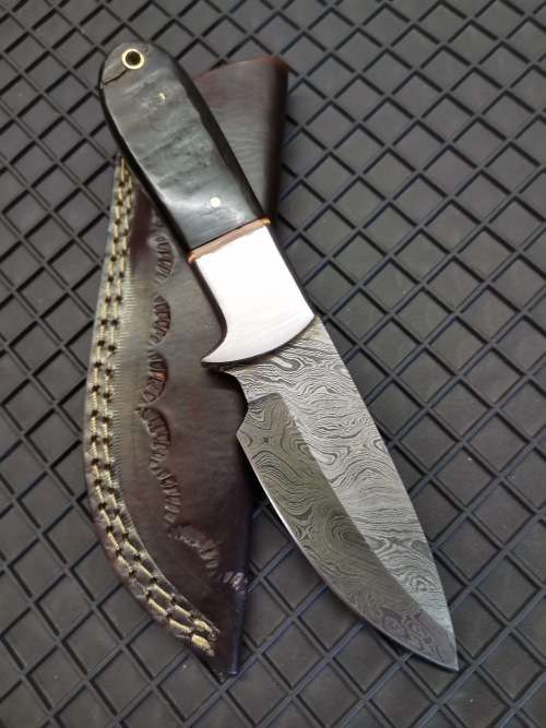 HANDMADE DAMASCUS STEEL HUNTING KNIFE !!!