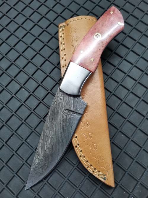 NEW STOCK - HANDMADE DAMASCUS STEEL HUNTING KNIFE !!!