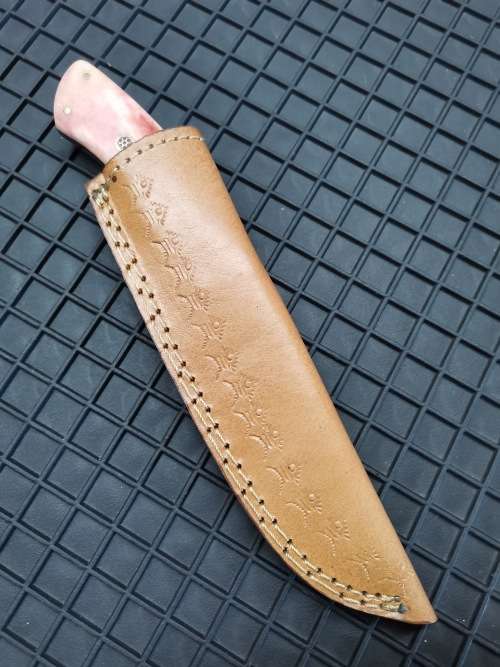 NEW STOCK - HANDMADE DAMASCUS STEEL HUNTING KNIFE !!!