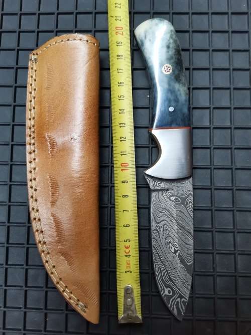 HANDMADE DAMASCUS STEEL HUNTING KNIFE - NEW STOCK !!!