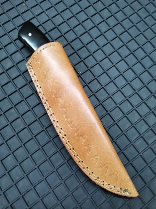 HANDMADE DAMASCUS STEEL HUNTING KNIFE !!!