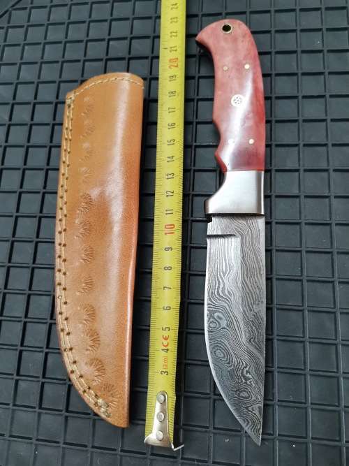 HANDMADE DAMASCUS STEEL HUNTING KNIFE !!!