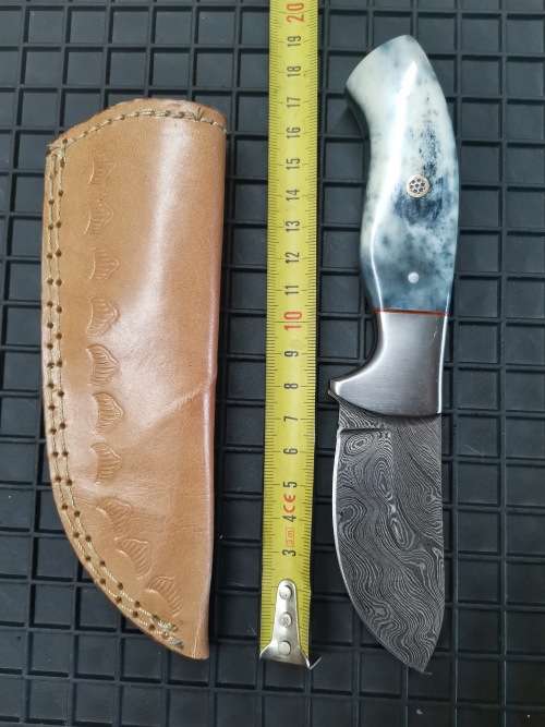 HANDMADE DAMASCUS STEEL HUNTING KNIFE !!!