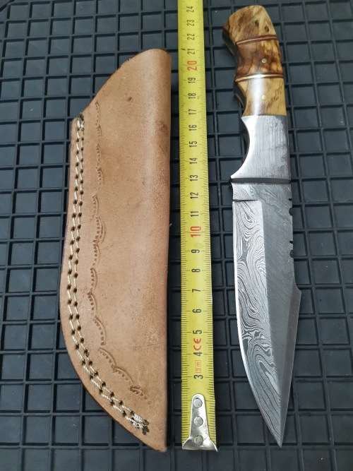 HANDMADE DAMASCUS STEEL HUNTING KNIFE !!!