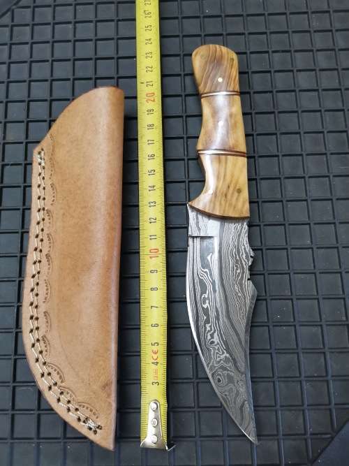 HANDMADE DAMASCUS STEEL HUNTING KNIFE !!!