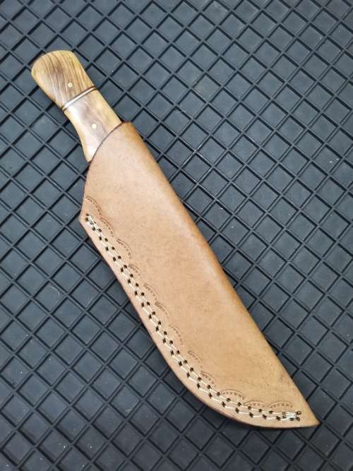 HANDMADE DAMASCUS STEEL HUNTING KNIFE !!!