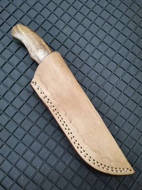 HANDMADE DAMASCUS STEEL HUNTING KNIFE !!!