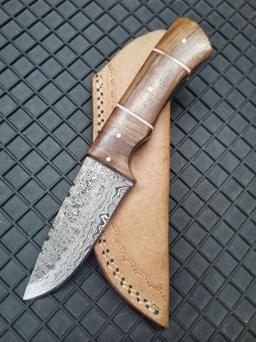 HANDMADE DAMASCUS STEEL HUNTING KNIFE