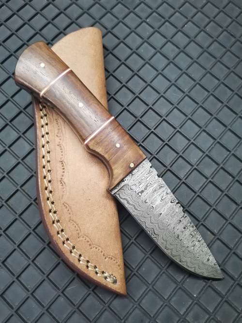 HANDMADE DAMASCUS STEEL HUNTING KNIFE