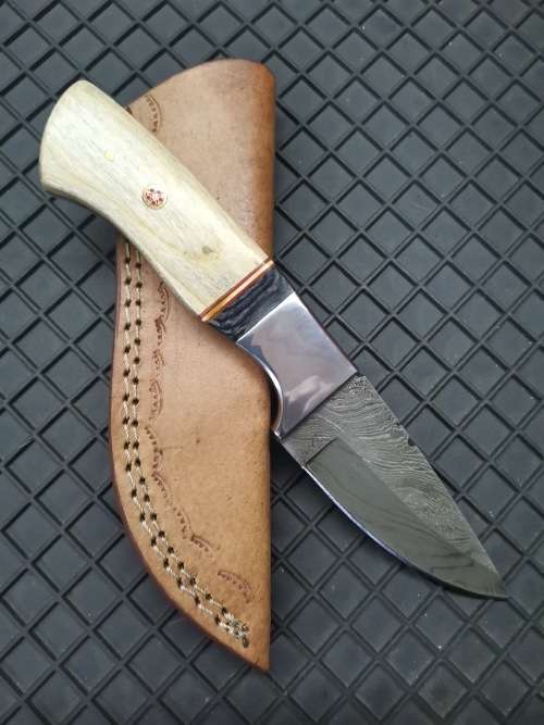 HANDMADE DAMASCUS STEEL HUNTING KNIFE