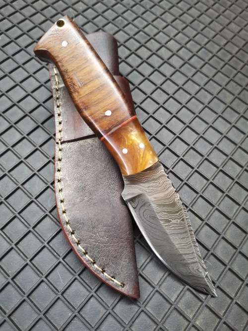 HANDMADE DAMASCUS STEEL HUNTING KNIFE